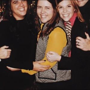 Herringbone black and white zip vest